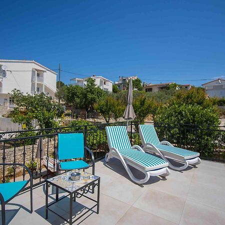 Boutique Guesthouse Sveti Petar, On The Beach, Heated Pool & Boat Berth - Adult Only Nečujam エクステリア 写真