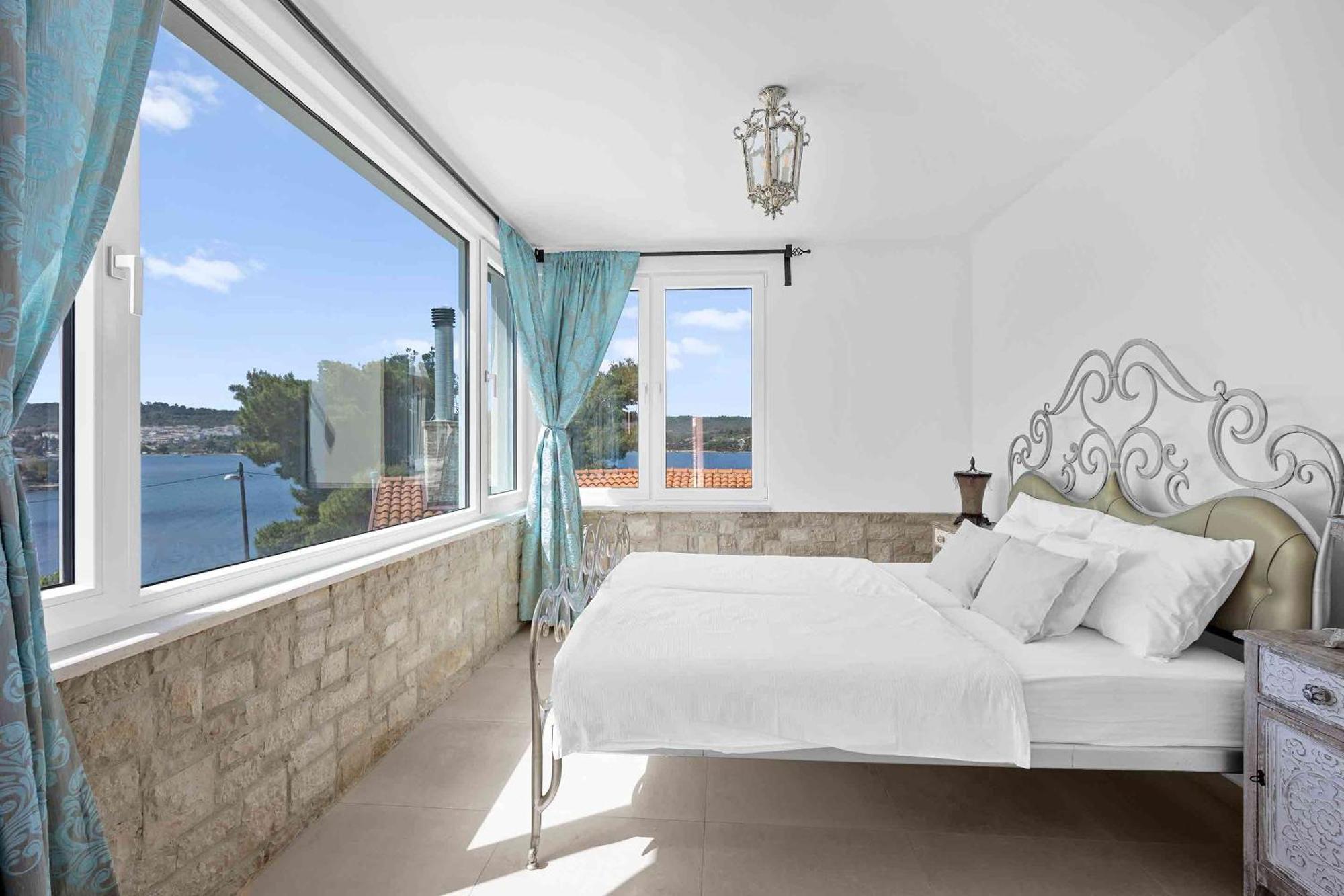 Boutique Guesthouse Sveti Petar, On The Beach, Heated Pool & Boat Berth - Adult Only Nečujam エクステリア 写真