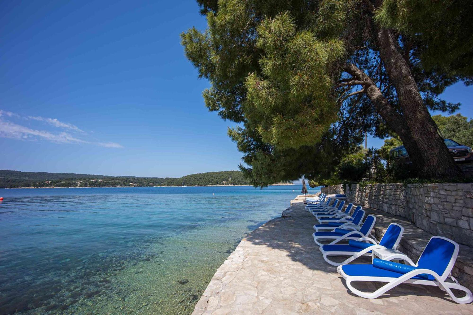 Boutique Guesthouse Sveti Petar, On The Beach, Heated Pool & Boat Berth - Adult Only Nečujam エクステリア 写真