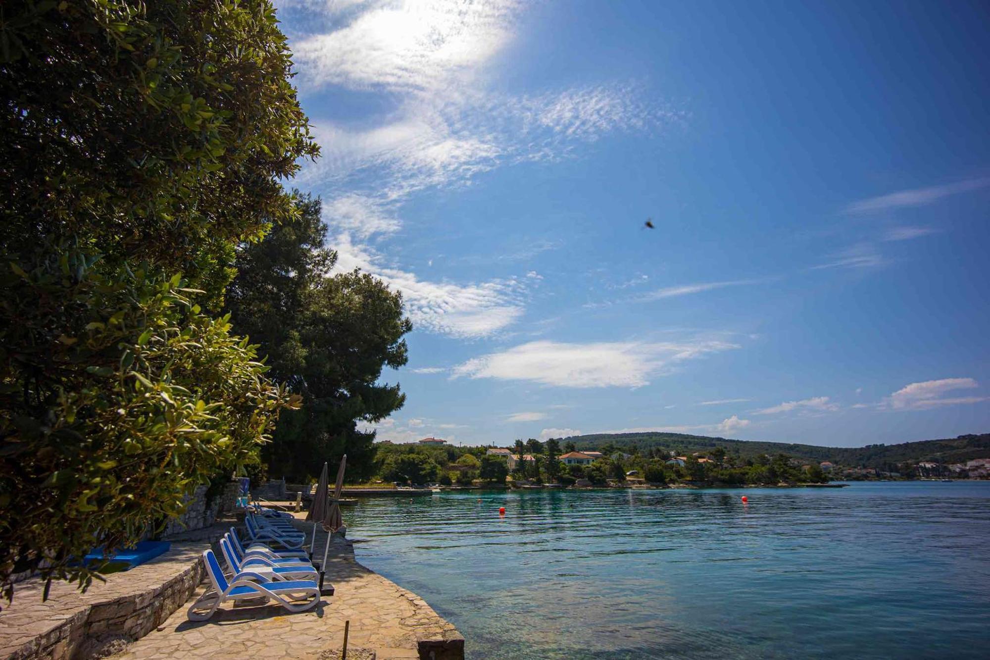 Boutique Guesthouse Sveti Petar, On The Beach, Heated Pool & Boat Berth - Adult Only Nečujam エクステリア 写真