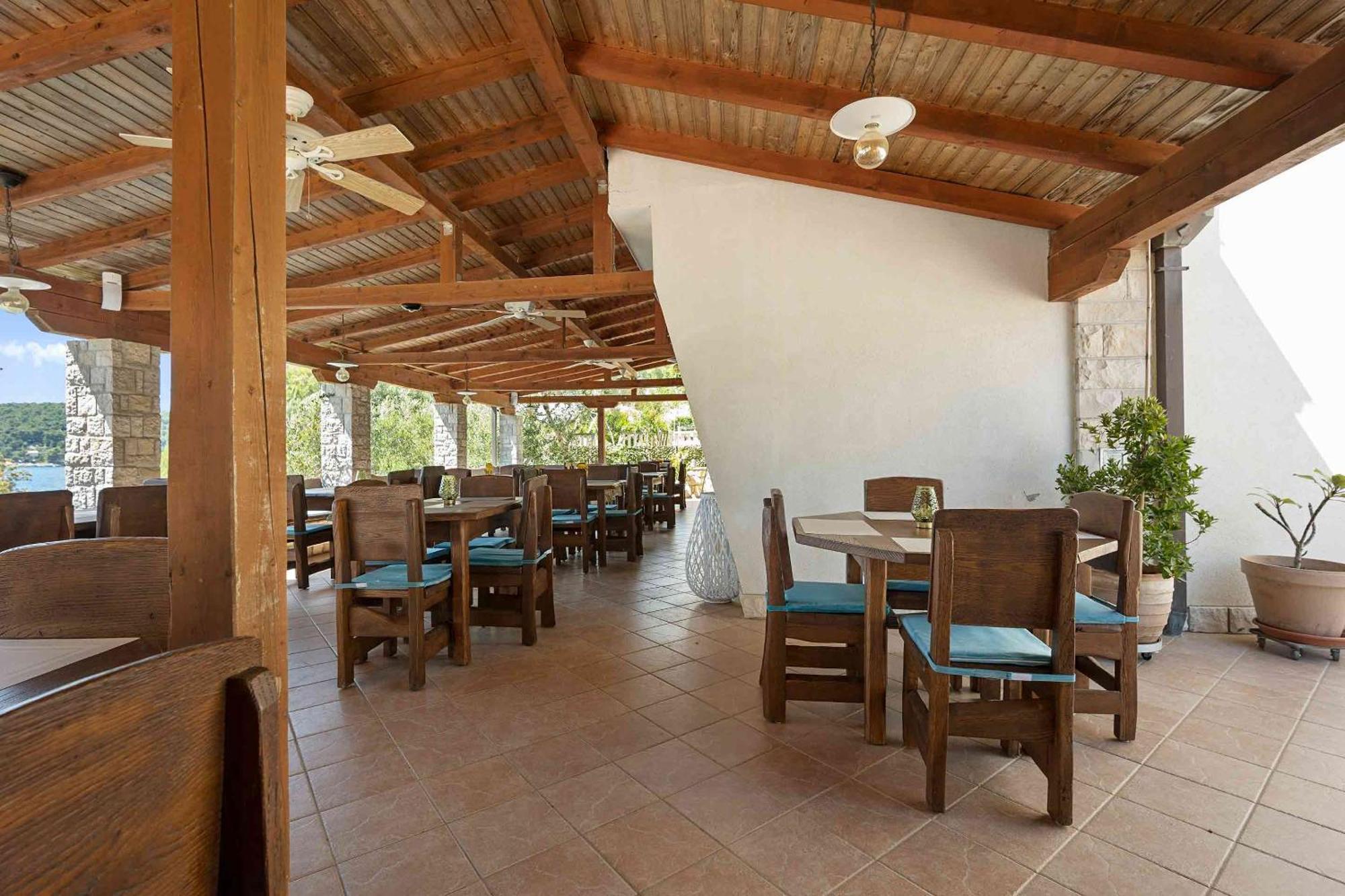 Boutique Guesthouse Sveti Petar, On The Beach, Heated Pool & Boat Berth - Adult Only Nečujam エクステリア 写真