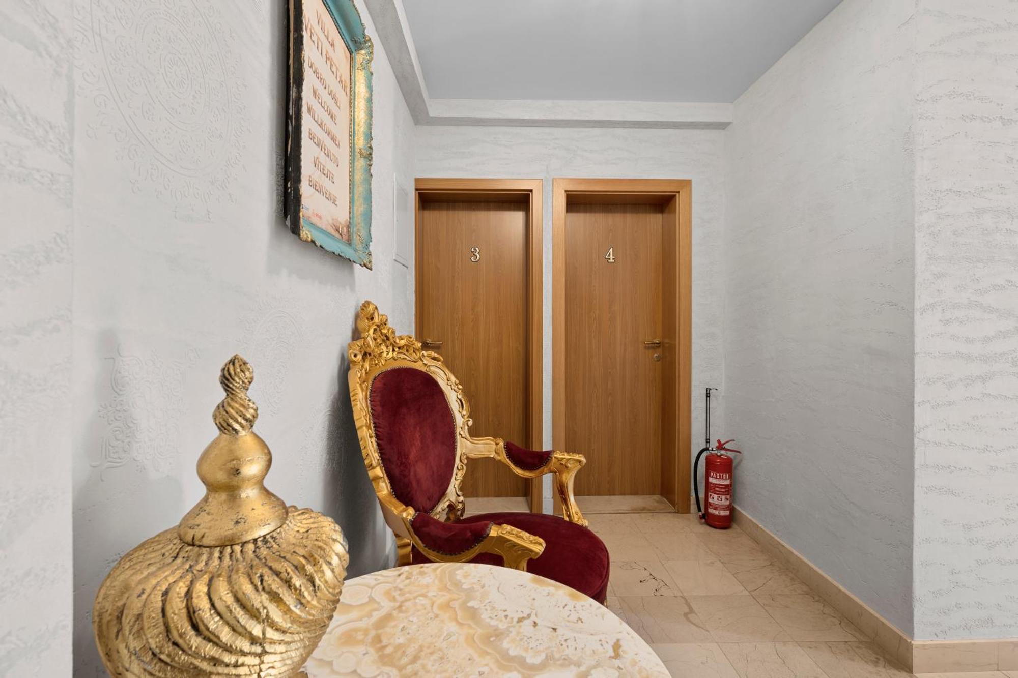 Boutique Guesthouse Sveti Petar, On The Beach, Heated Pool & Boat Berth - Adult Only Nečujam エクステリア 写真